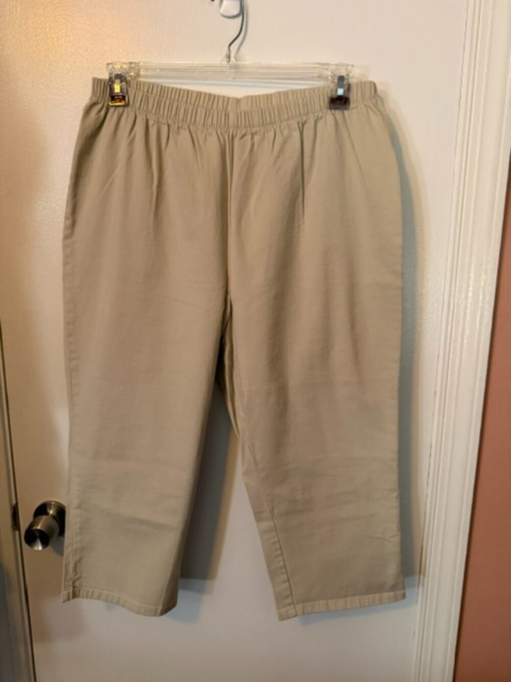 Cabin Creek Plus Size 2XL Khaki Comfort Waist Cropped Pants